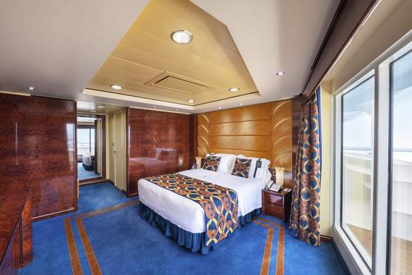 MSC Cruises MSC Fantasia MSC Yacht Club Excecutive & Family Suite 0.jpg